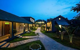 Kavas Yoga Retreat Pondicherry 4*